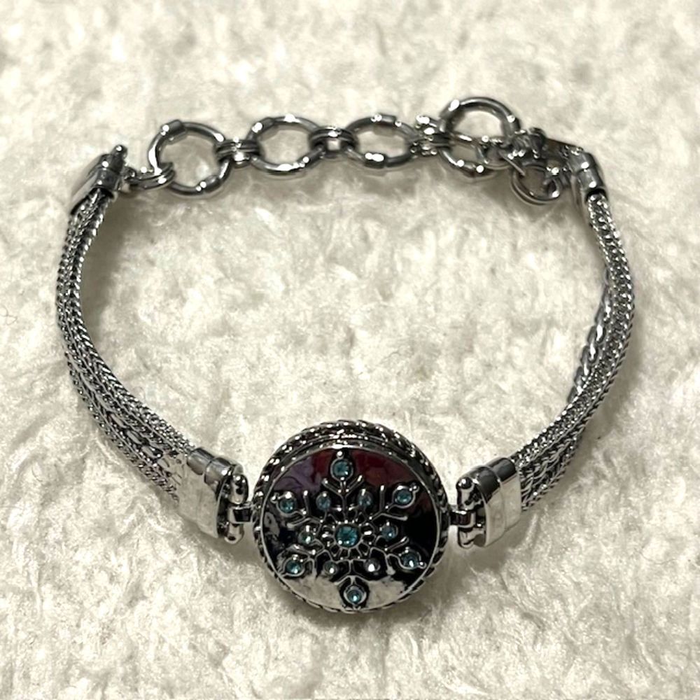 Ginger Snaps Silver Tone Multi Chain Bracelet Blue Rhinestone Snowflake Snap